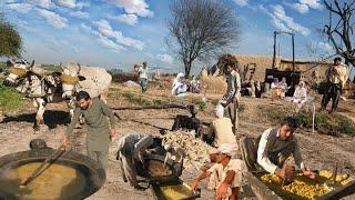 Unseen Village Life in Punjab Pakistan||Jaggery(Gur) Making in Village||Old Culture||Dasi Mahol