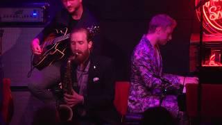 Yewande (Live at Ronnie Scott's) - Kansas Smitty's House Band