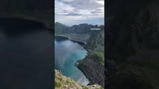 This is not Hawaii! Welcome to #værøy #lofotenislands #islandlife #hikingviews #northernnorway