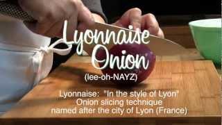 How to Lyonnaise Onion, slicing an onion to create long thin strips