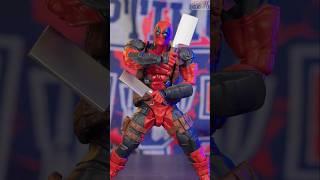 Revoltech Expansion pack Volume 2 with Deadpool and Halo !