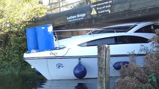 The battle to get under Ludham Bridge! #boat #boating #river #norfolkbroads #4k #flood #tidal