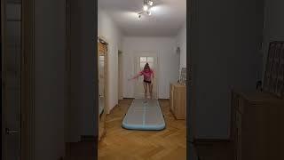 turn kombi zuhause #turnen #goviral #gymnast #flipping #airtrack #shorts