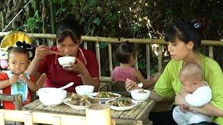 Single Mom Makes Donuts and Helps People in Need. Triệu Thu Thùy