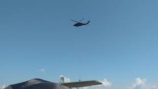 Base Aérea de Manaus com Clara no Aeroporto de Ponta Pelada