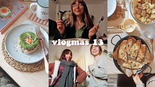 VLOGMAS 13 l girl dinner, baked fish and chips, Sims, tidying up and I get excited :')