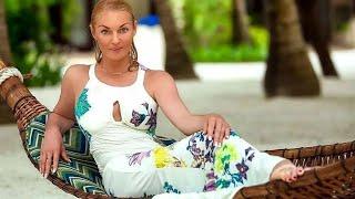 Анастасия Волочкова высказала свое мнение, почему её не пустили к дочери на последний звонок