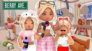 LIVING IN BERRY AVENUE WITH CRAZY AUNTIE! *SHE WON'T LET US LEAVE? TRAPPED* | Roblox Family Roleplay