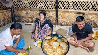 ঝড় বৃষ্টির মধ্যে বাড়িতে বসে বসে ভালো মন্দ খাওয়া-দাওয়া |সুজির লুচি সাথে কচি কুমড়োর তরকারি |