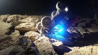 Scale Axial scx10-II crawling and roll over