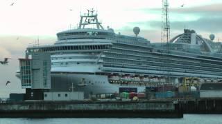 Emerald Princess leaving Greenock 15th sept 2012