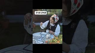 쎄라비공방 정원에서 네번째 전시회합니다.구경오세요 #세종시도자기ㆍ라탄공방 #도자기페인팅전시#라탄전시#꽃구경은덤#누구든환영#예약제관람