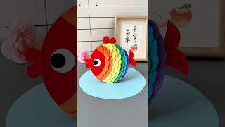 The rainbow swinging fish can be made by cutting circles. It is simple and fun. Let's make it with