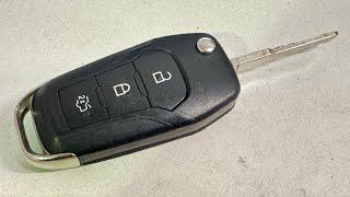 Ford three button key fob battery change. How to replace the key battery on a Ford 3 button fob￼