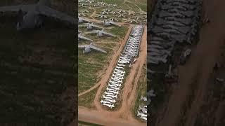 Взгляд с воздуха на крупнейшее авиационное кладбище в США — Davis-Monthan Boneyard