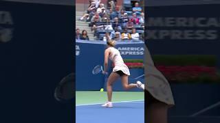 Sharapova went LEFTY twice 