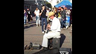 Musician on the Arbat of Moscow / Музыкант на Арбате