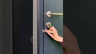 A genius way to lock your door! 
