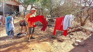 bastidores  !! Seu Mané vai buscar um presente pra a dona Dúceu  !!