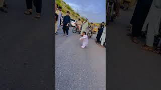 Short man dance video #youtube #youtubeshorts #subscribe #shortvideo #viral #pashto #music #dance