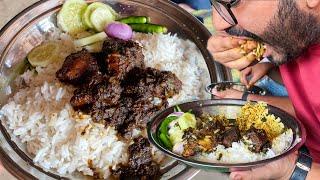 Eating Lunch(Rice & Spicy Meat Curry, Kala Bhuna) With Friends at City Hat Hanif's Kalavunal