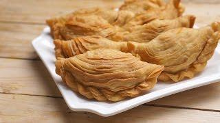 THE VERY DELICIOUS Nyonya Curry Puff !!!! 超美味的 «娘惹咖哩角» ！！！