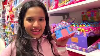 شفا جربت كل العاب المفآجات والحلويات في السوبرماركت  !Shfa shopping for surprise toys and candy