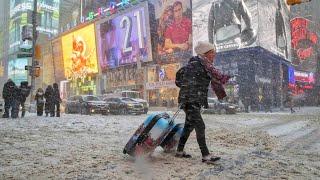 ⁴ᴷ Times Square NYC Snow Walk during Nor’easter Biggest Snowstorm of 2022 ️