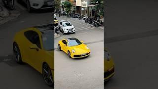 Phần 509: Cafe góc phố cuối ngày gặp chú Ếch vàng Porsche 911 Carrera S, cặp uy quyền LX600, LC300