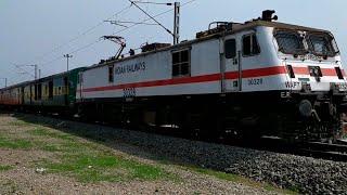 Crazy Accelation Of 22310 NJP HWH AC SF EXPRESS Powered By Howrah Wap 7 30328