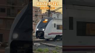 Renfe S-121 Spanish passenger train arrives into Alicante #trains #trainspotting #spanishtrains