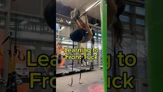 #calisthenicsgirl #strongabs #tuck #calisthenicsmovement #bodyweightexercise #gymgirl #stronggirl