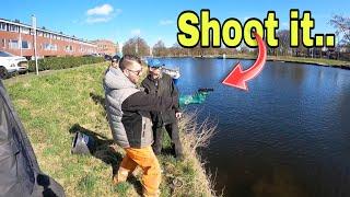 magnet fishing for treasures in the canals of Amsterdam