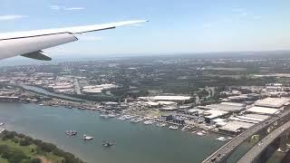 Landing in Brisbane Airport, Air New Zealand