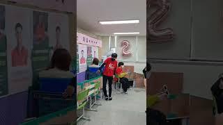 음악선생님의 3단고음 롤러코스터 ㄷㄷ #롤러코스터 #고등학교 #축제 #학교축제 #메시 #와부고 #추억 #레전드 #월드컵 #축제부스 #호날두 #노래 #음악 #선생님 #사랑해용 #청하