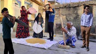 Nomadic life: Buying tiles for a nomadic couple's house: Helping a nomadic family