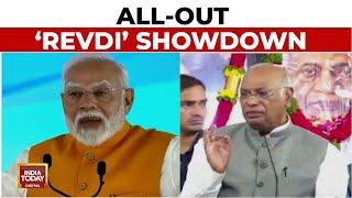 Prime Minister Modi & Cong President Mallikarjun Kharge's All-Out 'Revdi' Showdown  | India Today