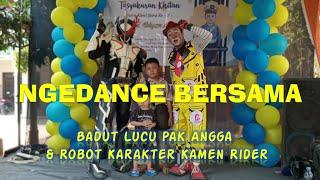 Penampilan Badut Lucu Pak Angga : Ngedance bareng robot karakter kamen rider siber