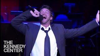 Raúl Esparza's Emotional "Hallelujah" | The Kennedy Center