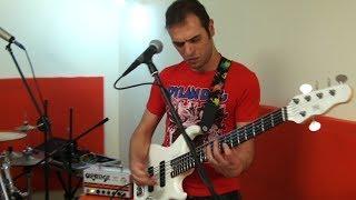 SIMONE VIGNOLA - GROOVY LOOP BASS SESSION | BassTheWorld.com