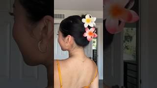 Trying the viral flower claw clip hairstyle  #beachhair #summerhairstyle