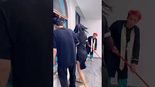 怎么会有两个红毛神父？#神父 #修女