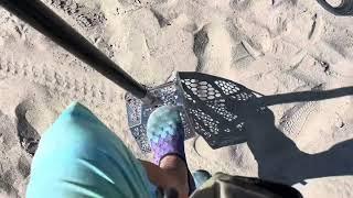 Beach metal detecting finding treasure is fun ￼