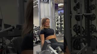 This is so Embarrassing… #gymgirl #girlswholift #funny #viral #gym #gymlife #fitness #gymlover