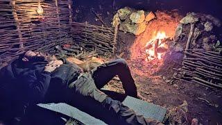 Primitive Bushcraft shelter Camping - Build Survival Tiny House - Off Grid living - Diy - Asmr