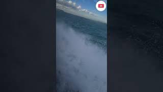 small boat fights with big waves @manoybobitoy