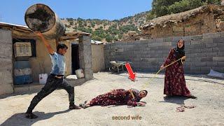 Revenge Day: Husband defends pregnant first wife from threats from savage second wife