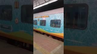 Ajmer Junction Railway Station Live Captured Video ️ #garibnawaz #shorts #ajmervlogs #ajmerrailway