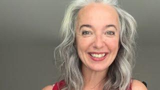 Amandasilversister -Grey hair influencer is going live! I’m going to let you in on a little secret