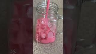 STRAWBERRY SHAKE CANDLE